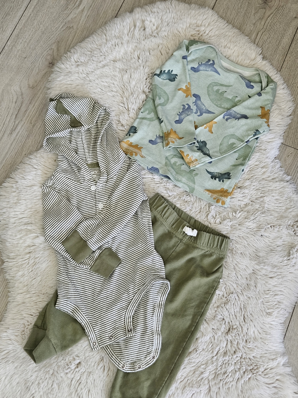Carter's Baby Boy 3-Piece Dino Hooded Bodysuit Shirt Pants Set Green Sage